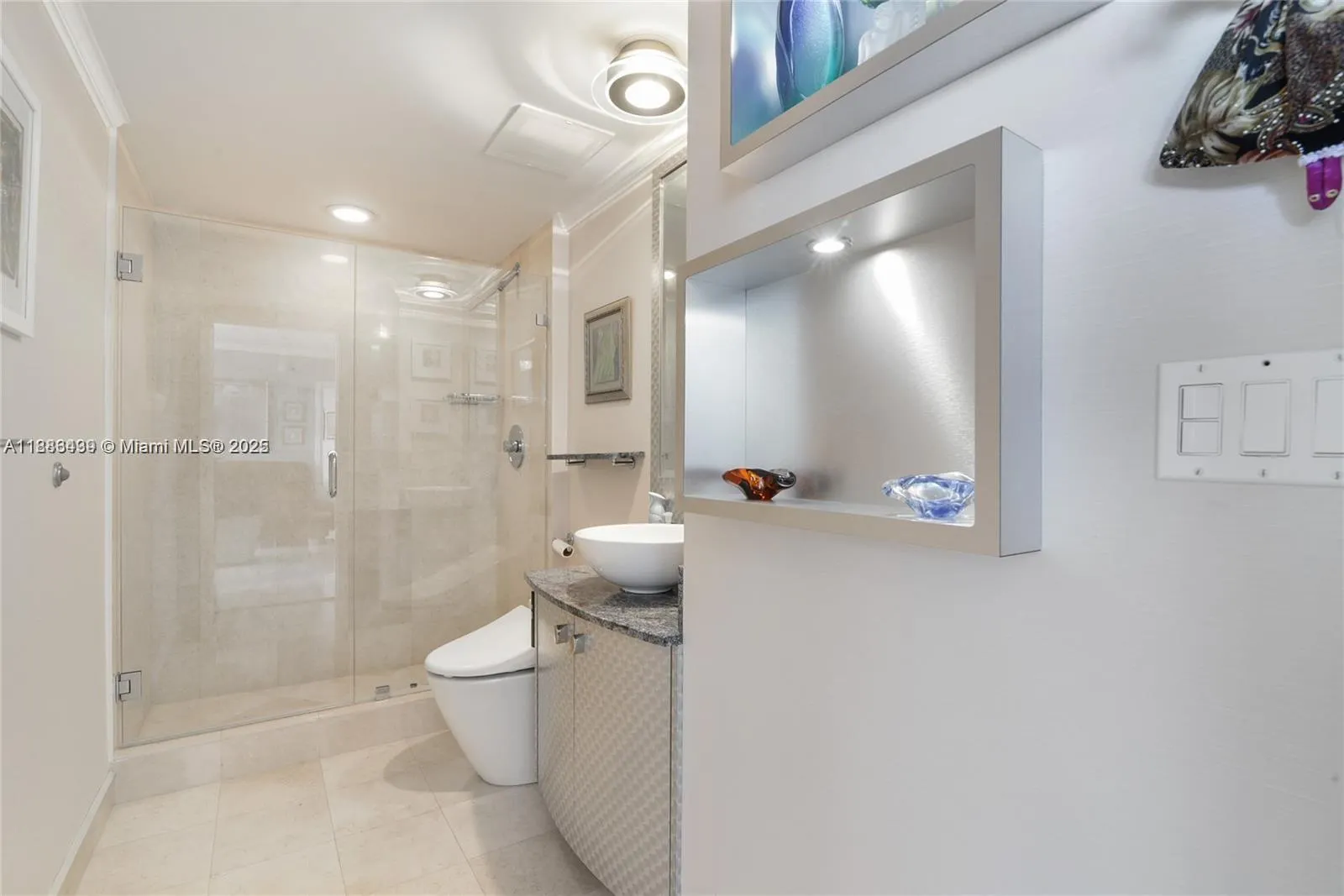 17201 Collins Ave, #3302