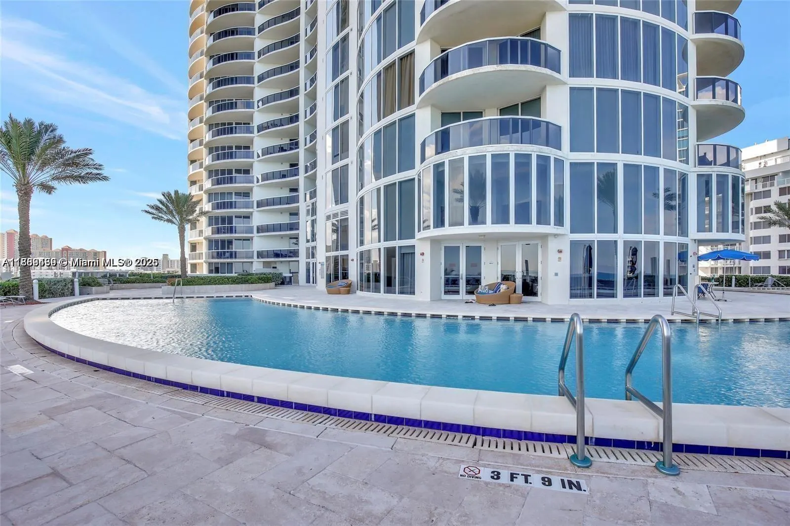 17201 Collins Ave, #3302