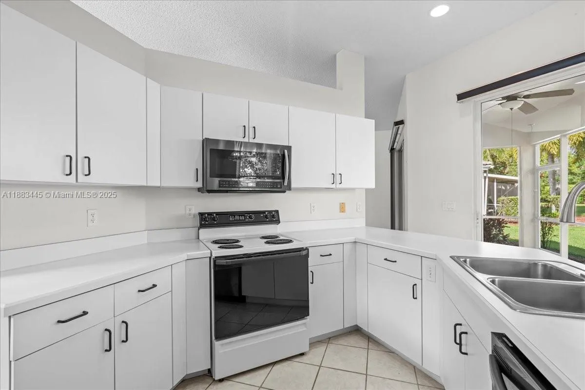2675 SE 4th Pl
