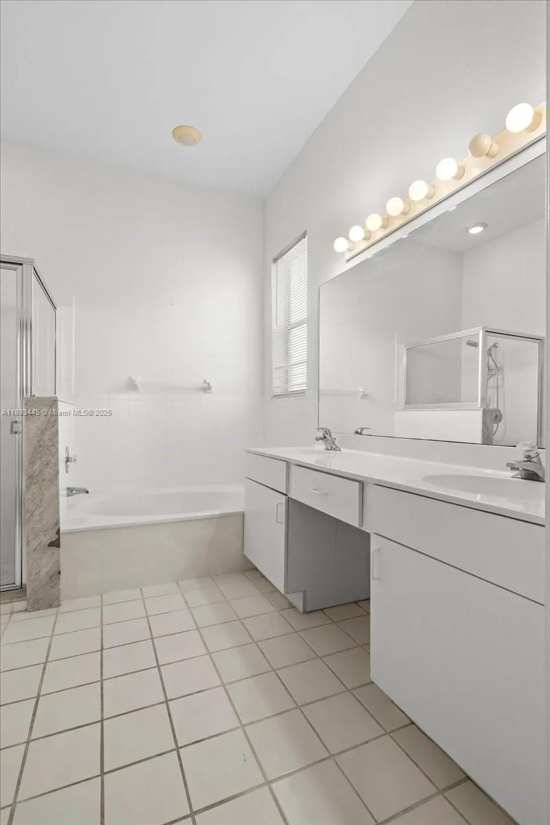 2675 SE 4th Pl