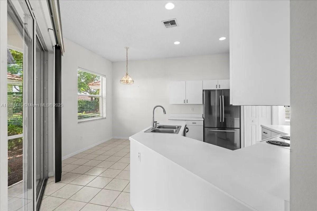2675 SE 4th Pl