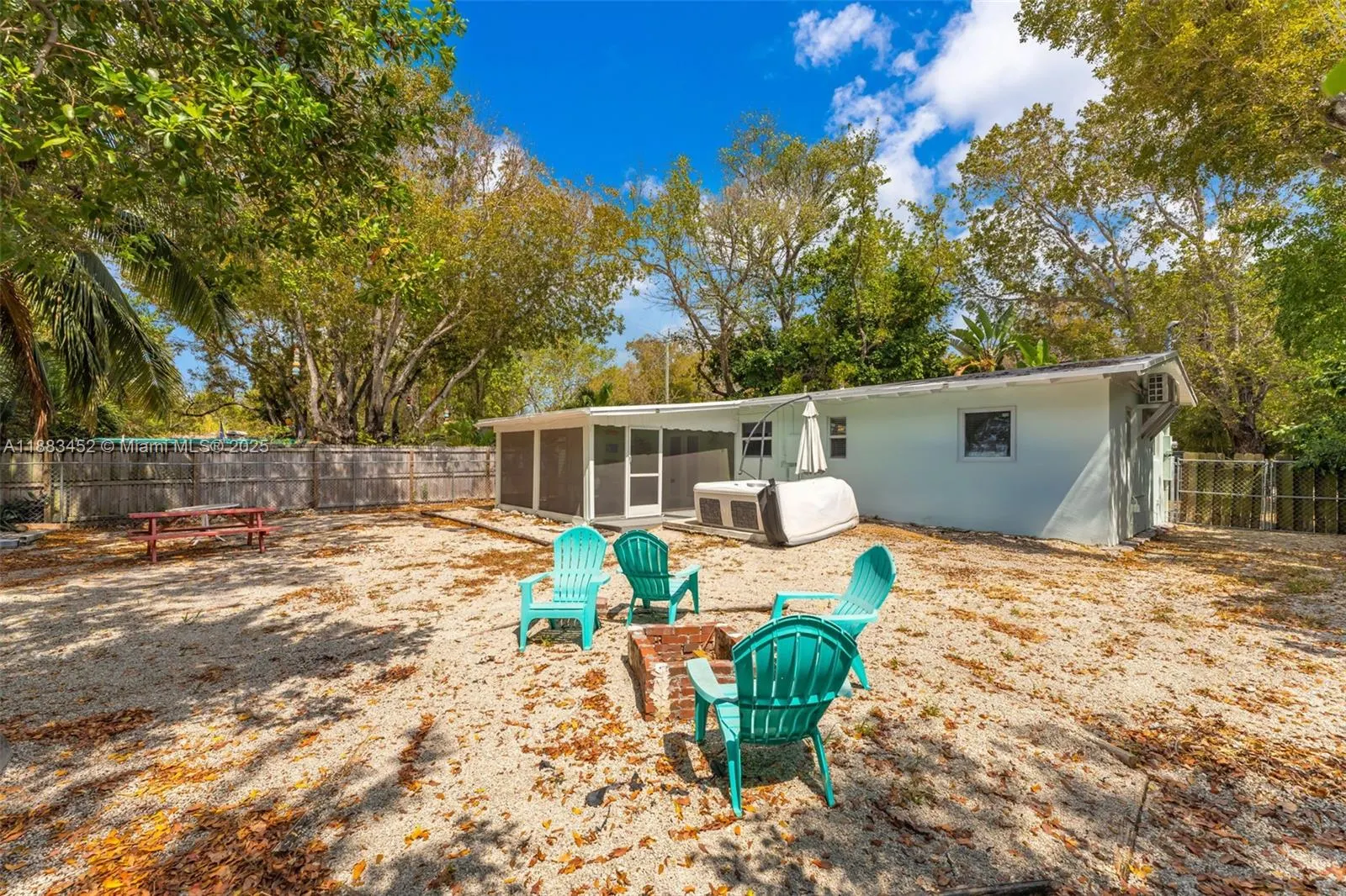 7 Coral Dr
