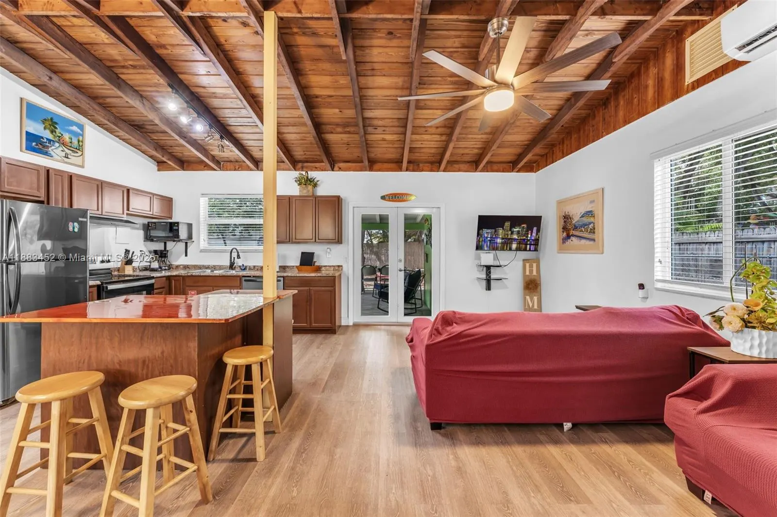 7 Coral Dr