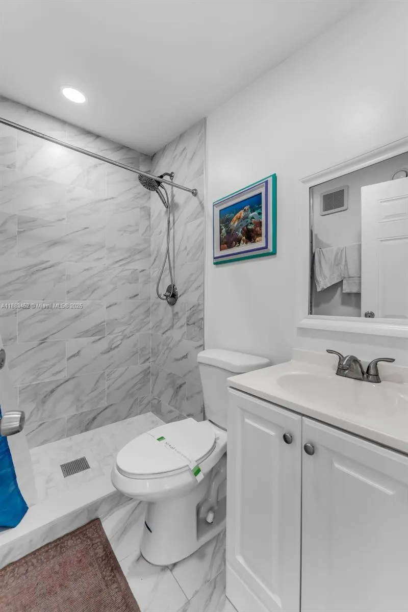 7 Coral Dr