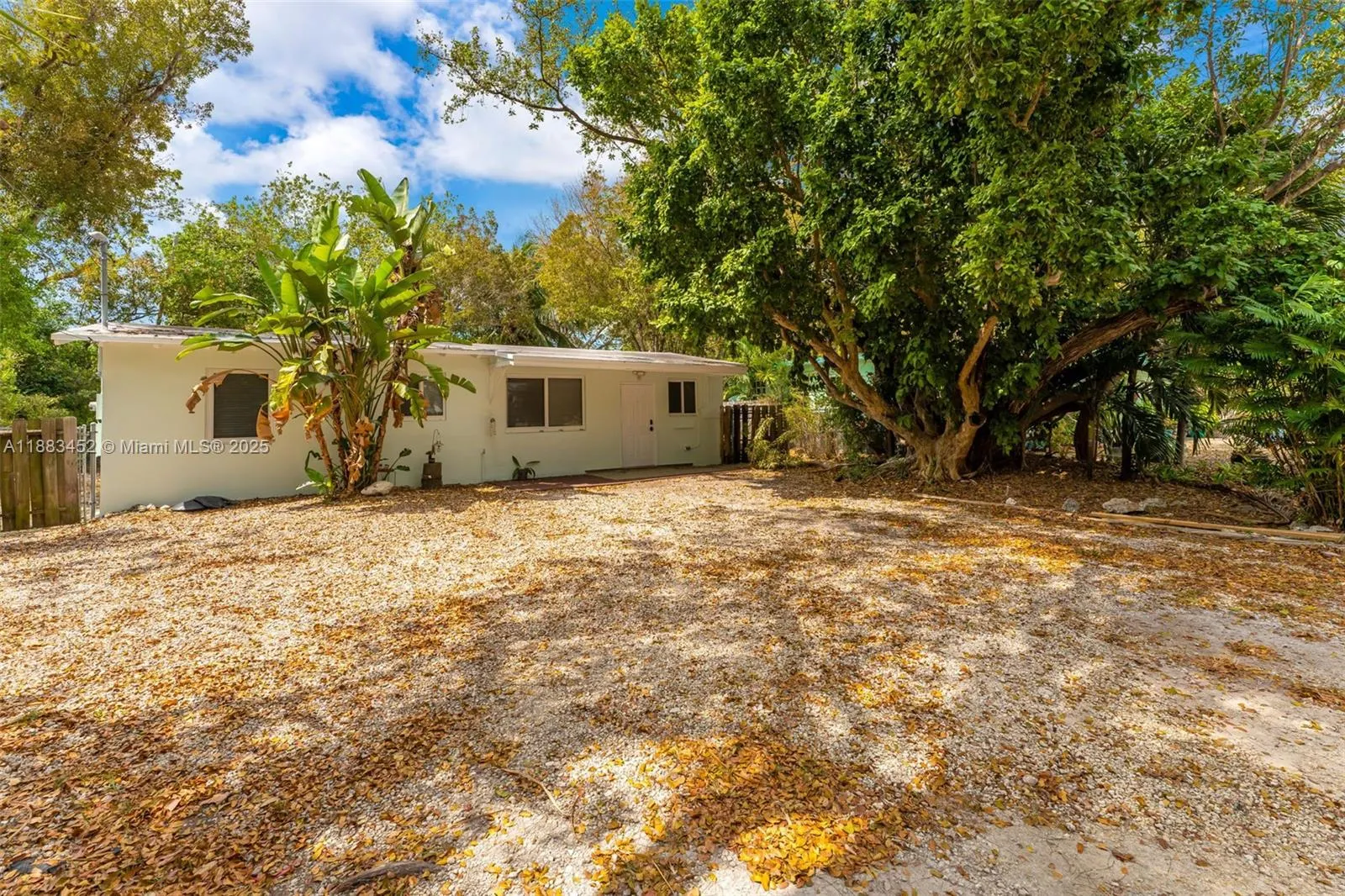 7 Coral Dr