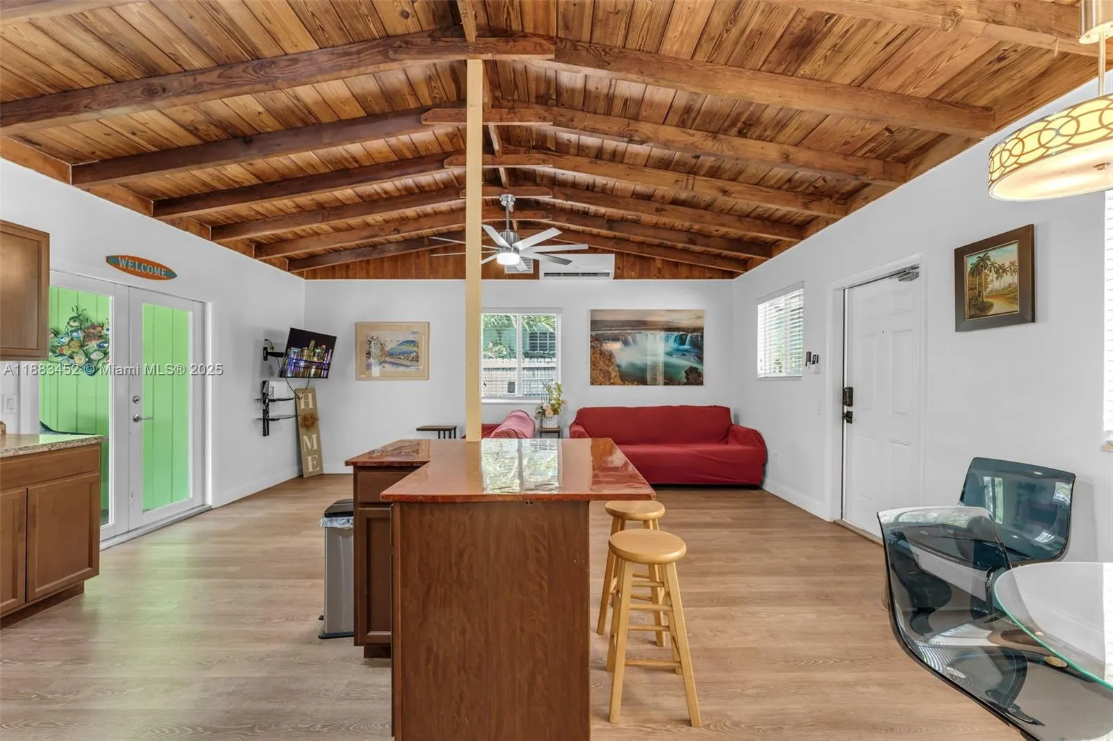 7 Coral Dr