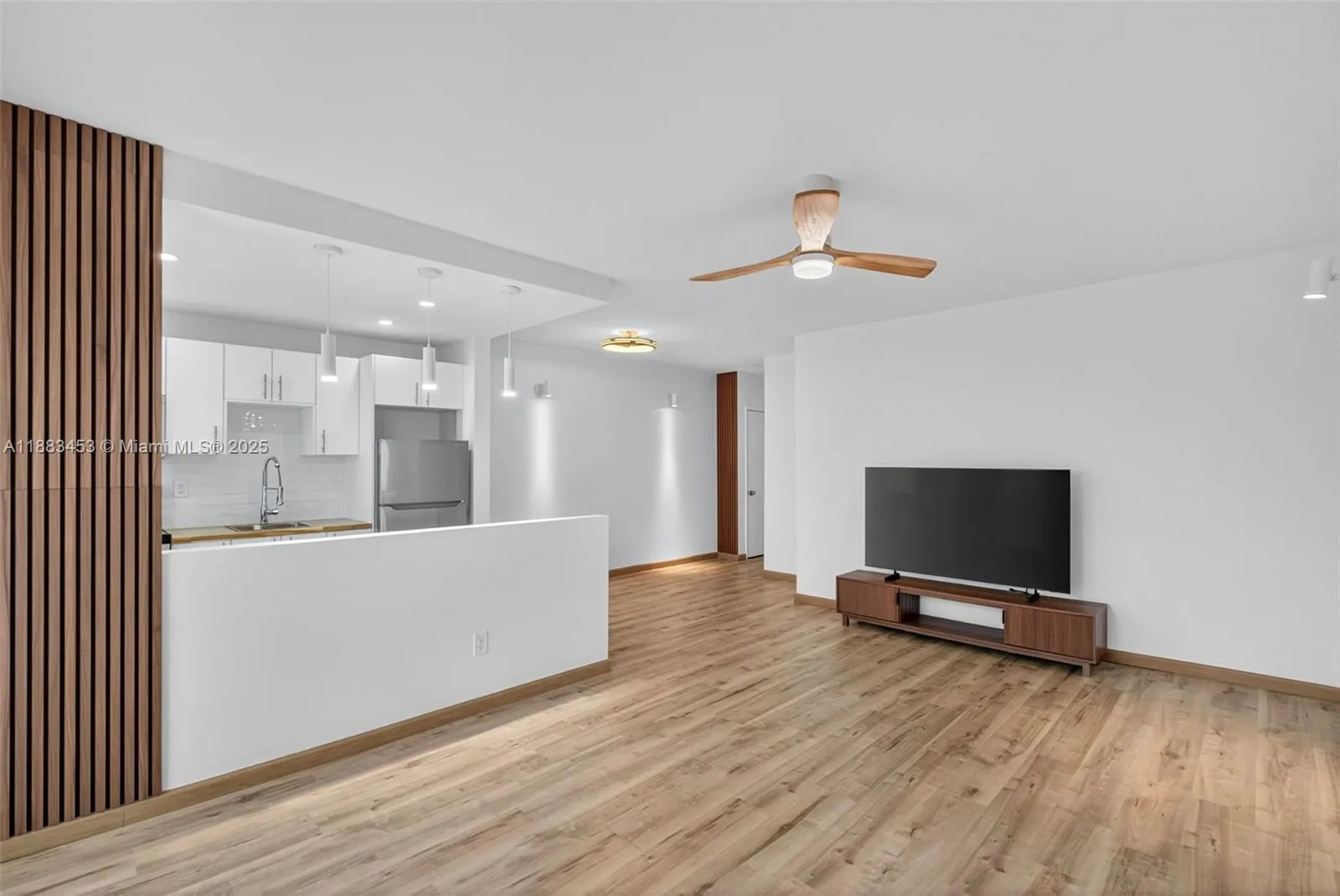 1334 Euclid Ave, #10