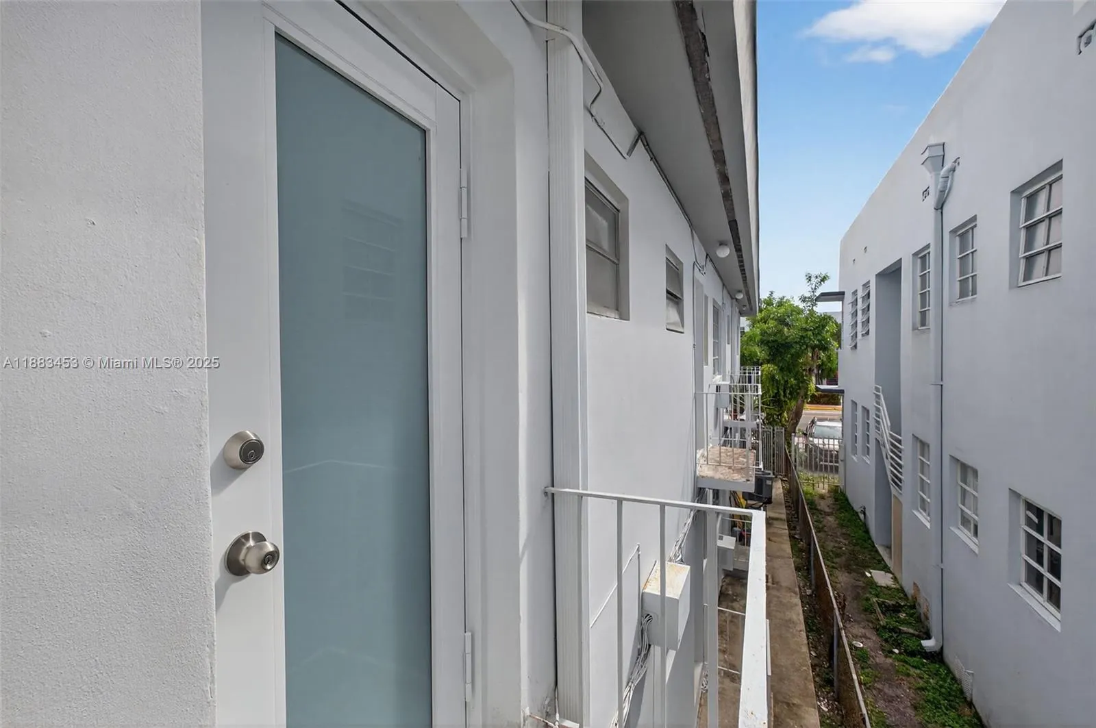 1334 Euclid Ave, #10