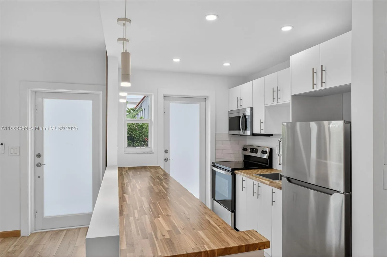 1334 Euclid Ave, #10