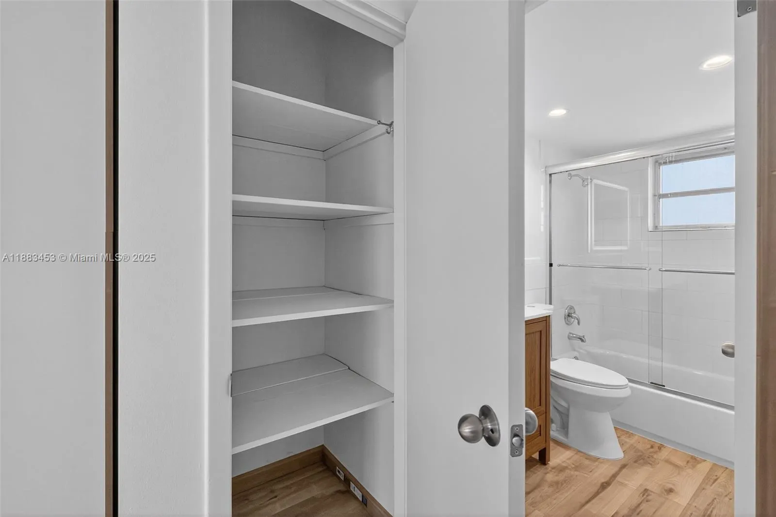 1334 Euclid Ave, #10