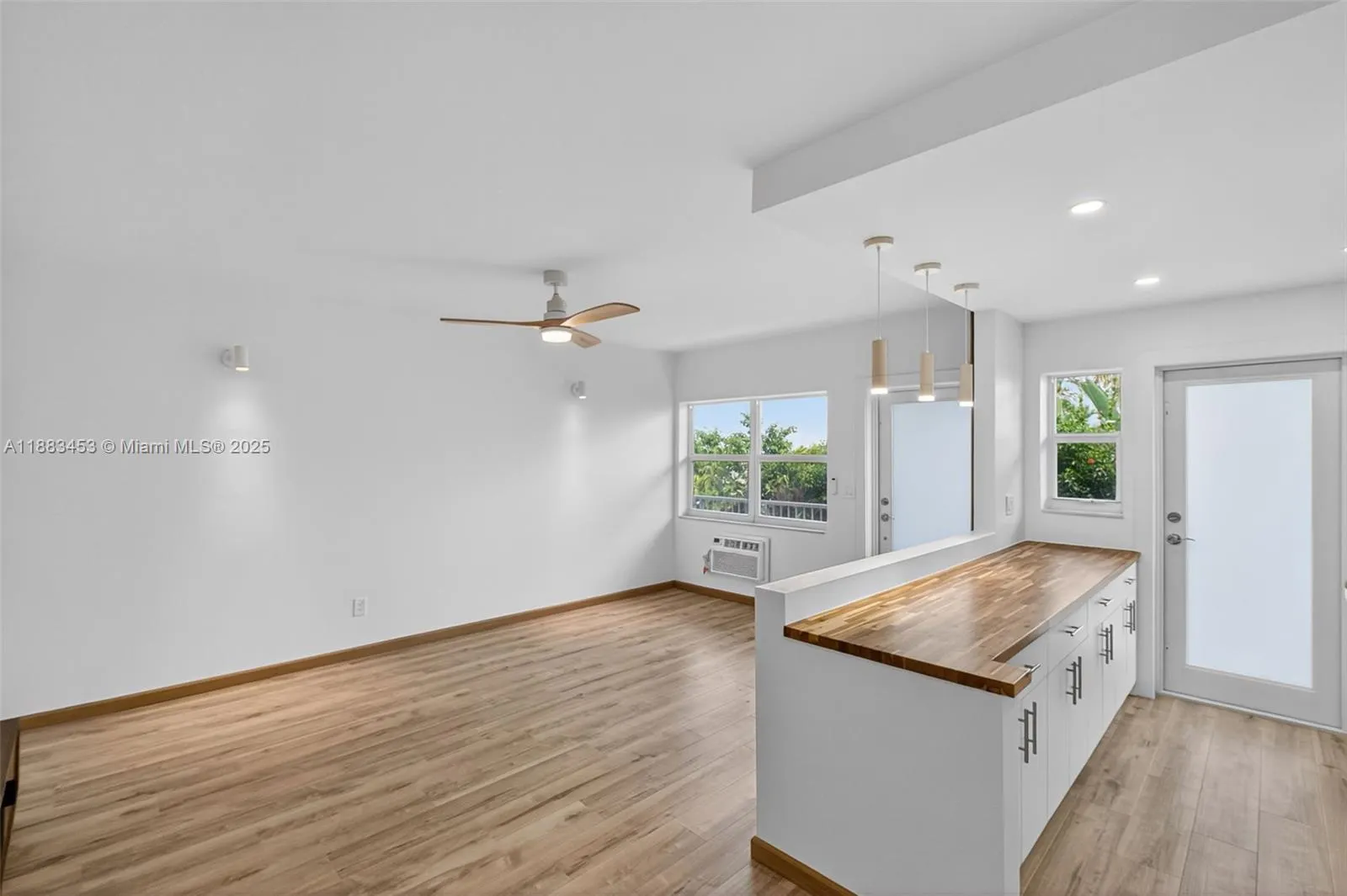 1334 Euclid Ave, #10