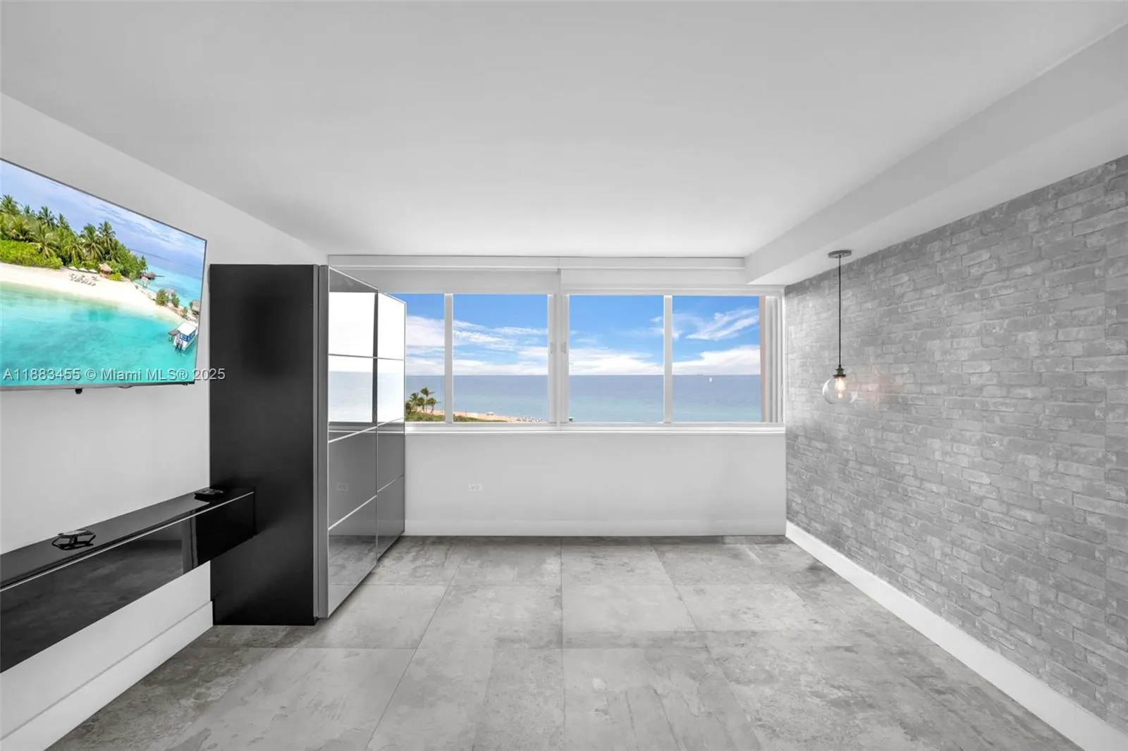 7135 Collins Ave, #736