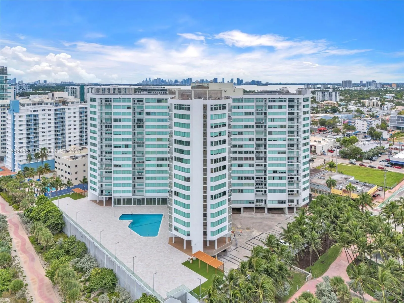 7135 Collins Ave, #736
