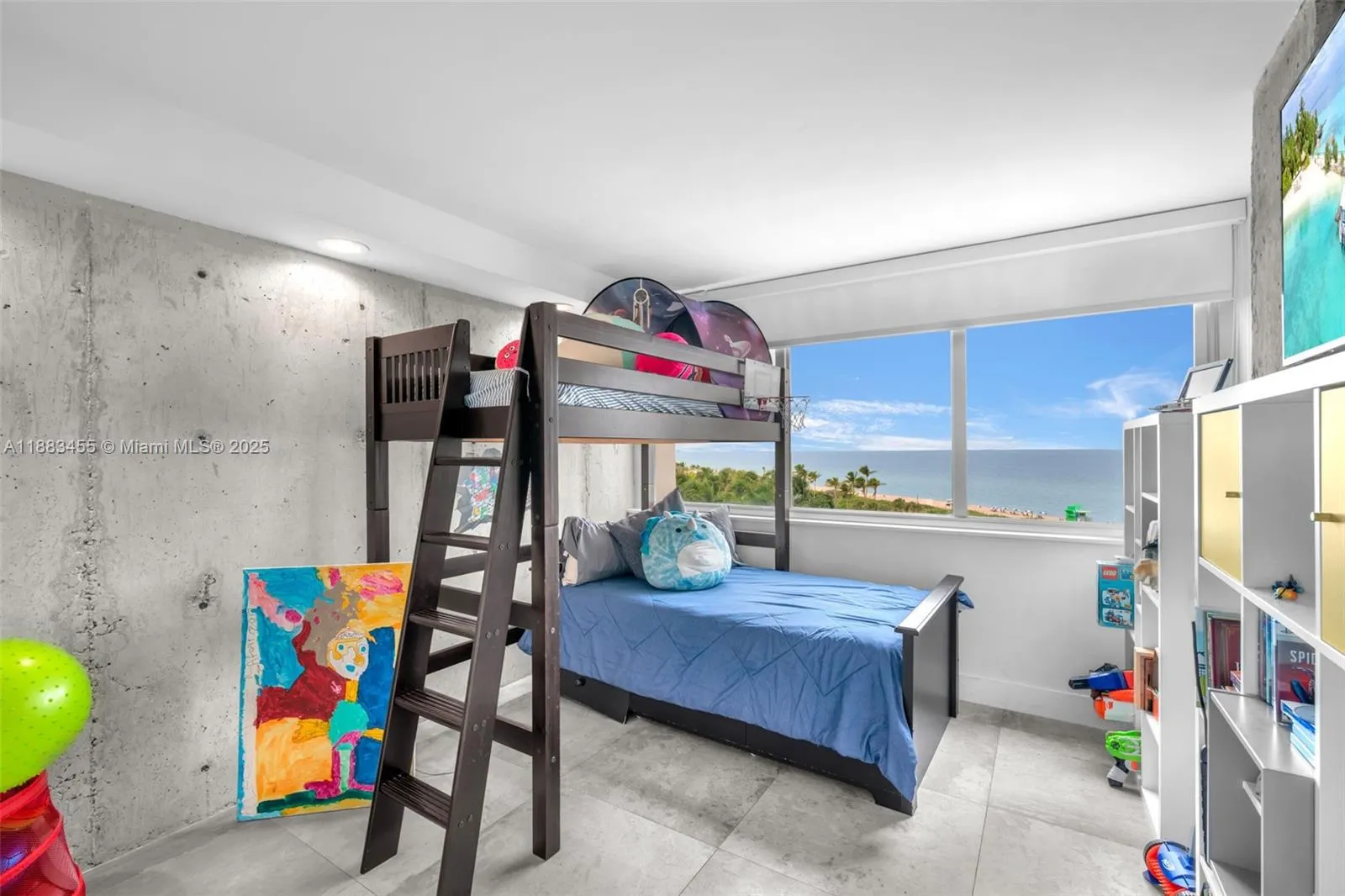 7135 Collins Ave, #736