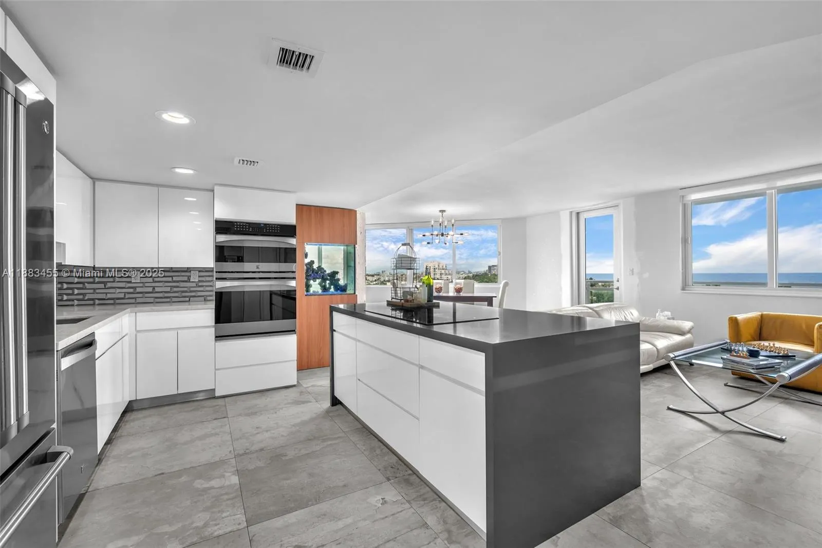 7135 Collins Ave, #736