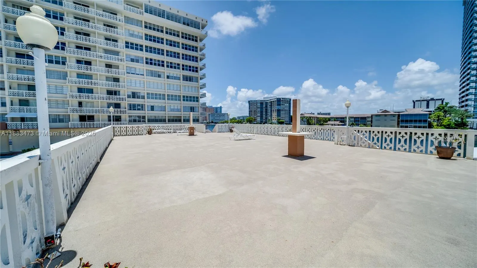 1825 S Ocean Dr, #504