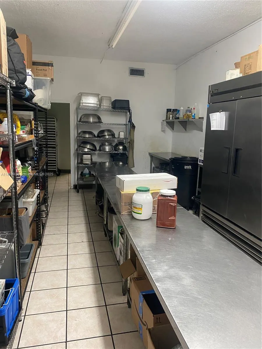 1082 NW 54th St