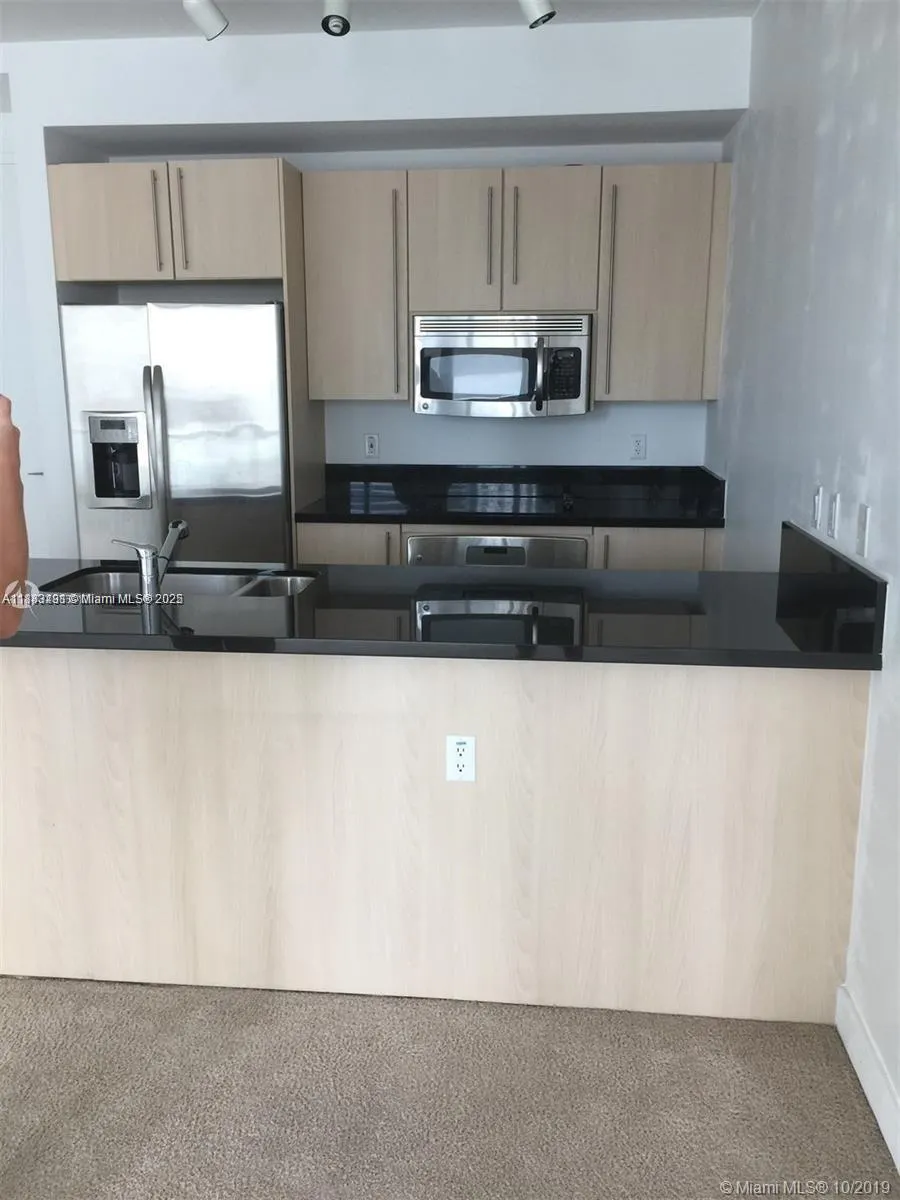 1111 SW 1st Ave, #1724-N