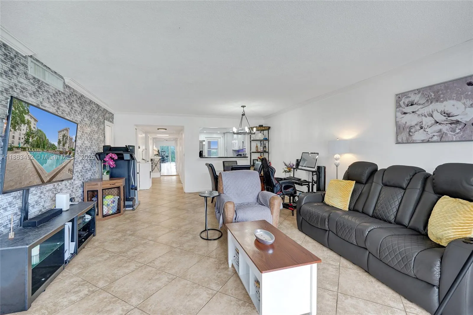 3150 N Palm Aire Dr, #501