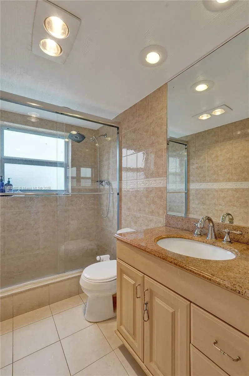 3150 N Palm Aire Dr, #501