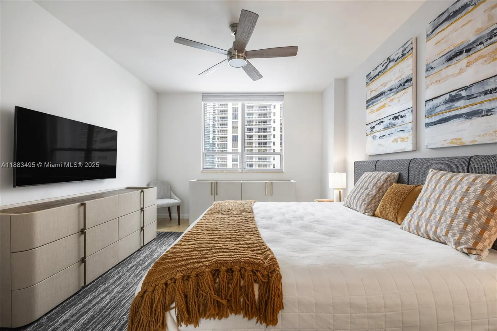 801 Brickell Key Blvd, #1906