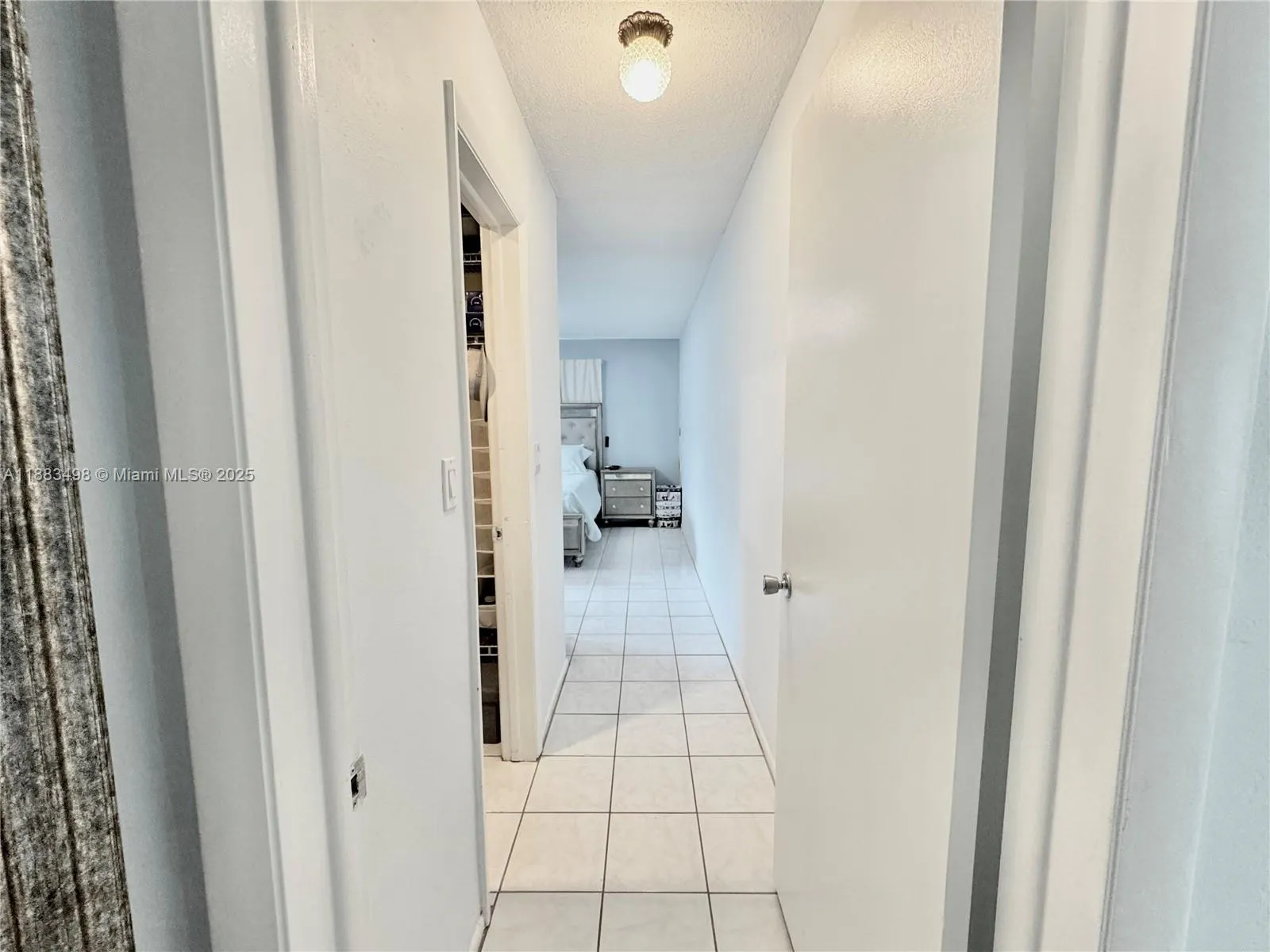 7005 NW 94th Ave