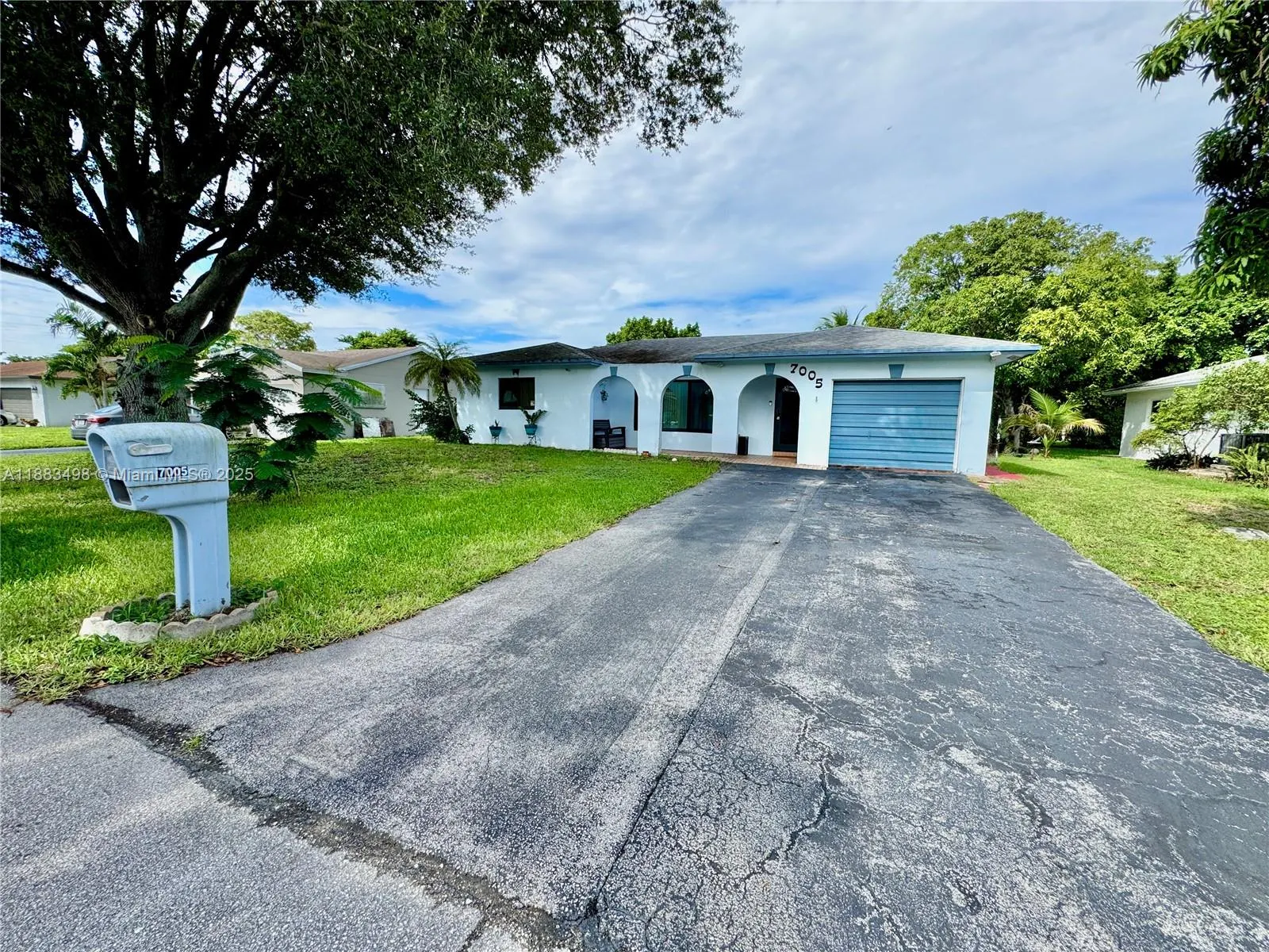 7005 NW 94th Ave