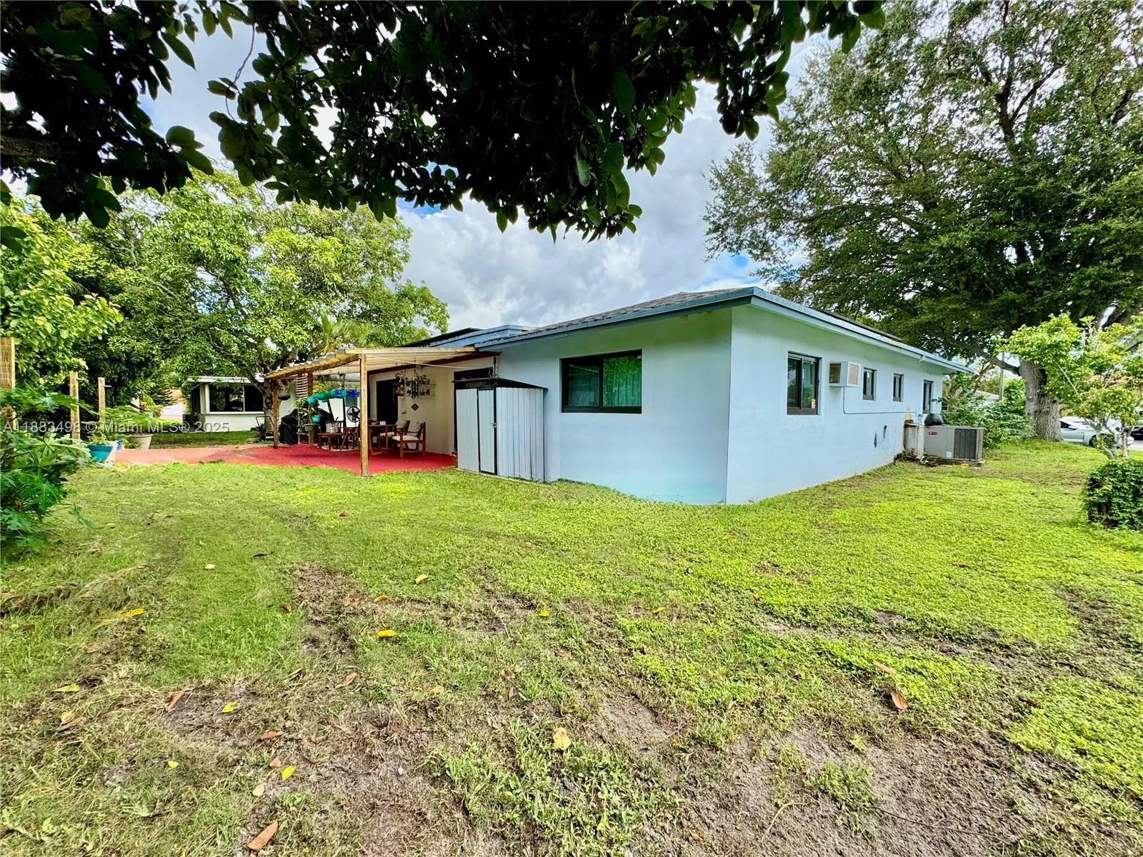 7005 NW 94th Ave