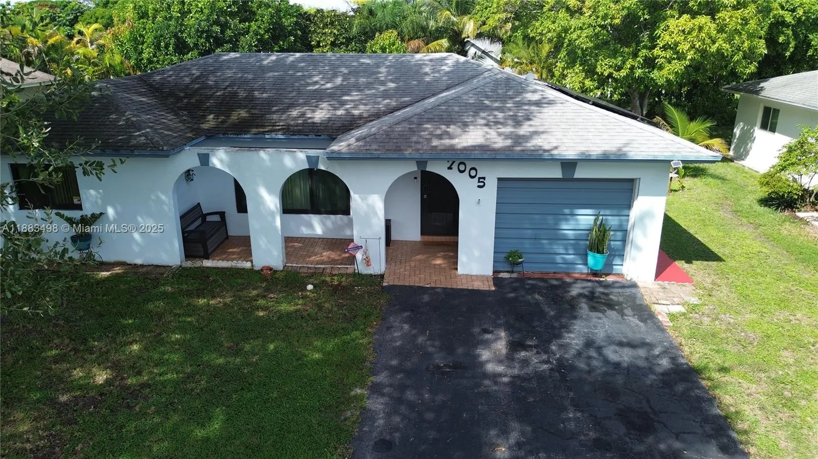 7005 NW 94th Ave