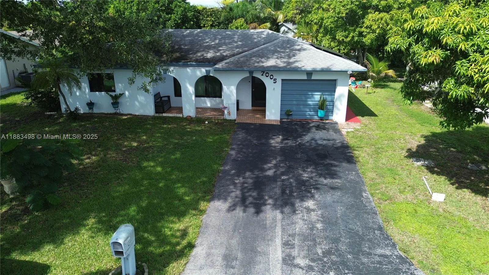 7005 NW 94th Ave