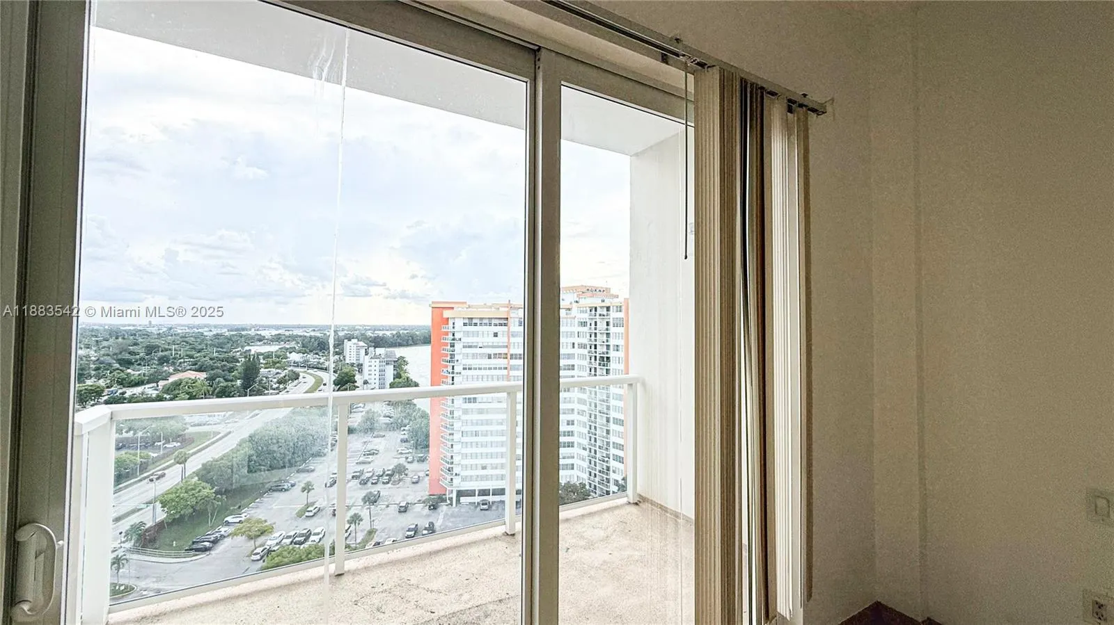 1351 NE Miami Gardens Dr, #1701E