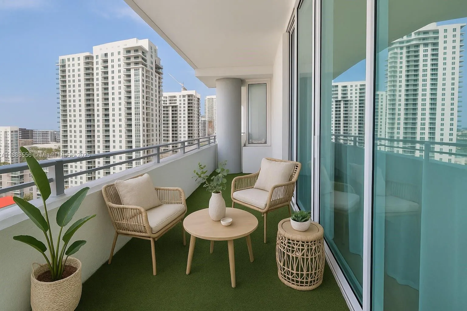 350 NE 24th St, #909