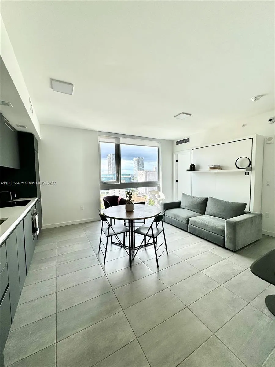 227 NE 2nd St, #2306