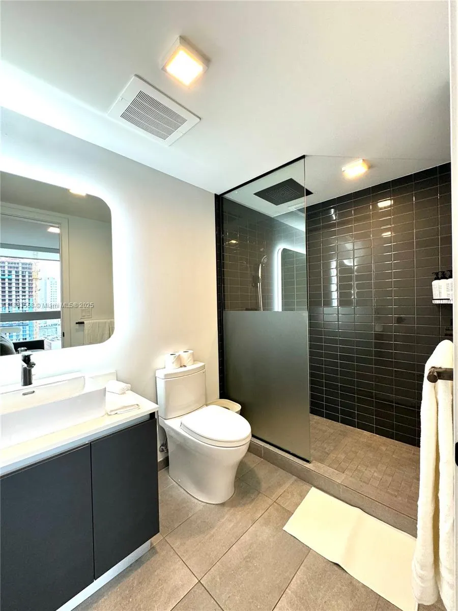 227 NE 2nd St, #2306