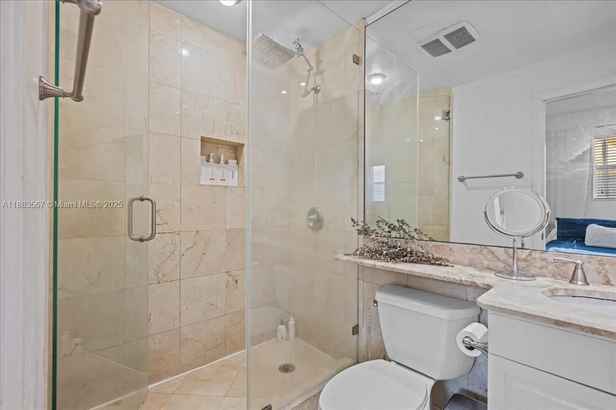 1027 Pennsylvania Ave, #101