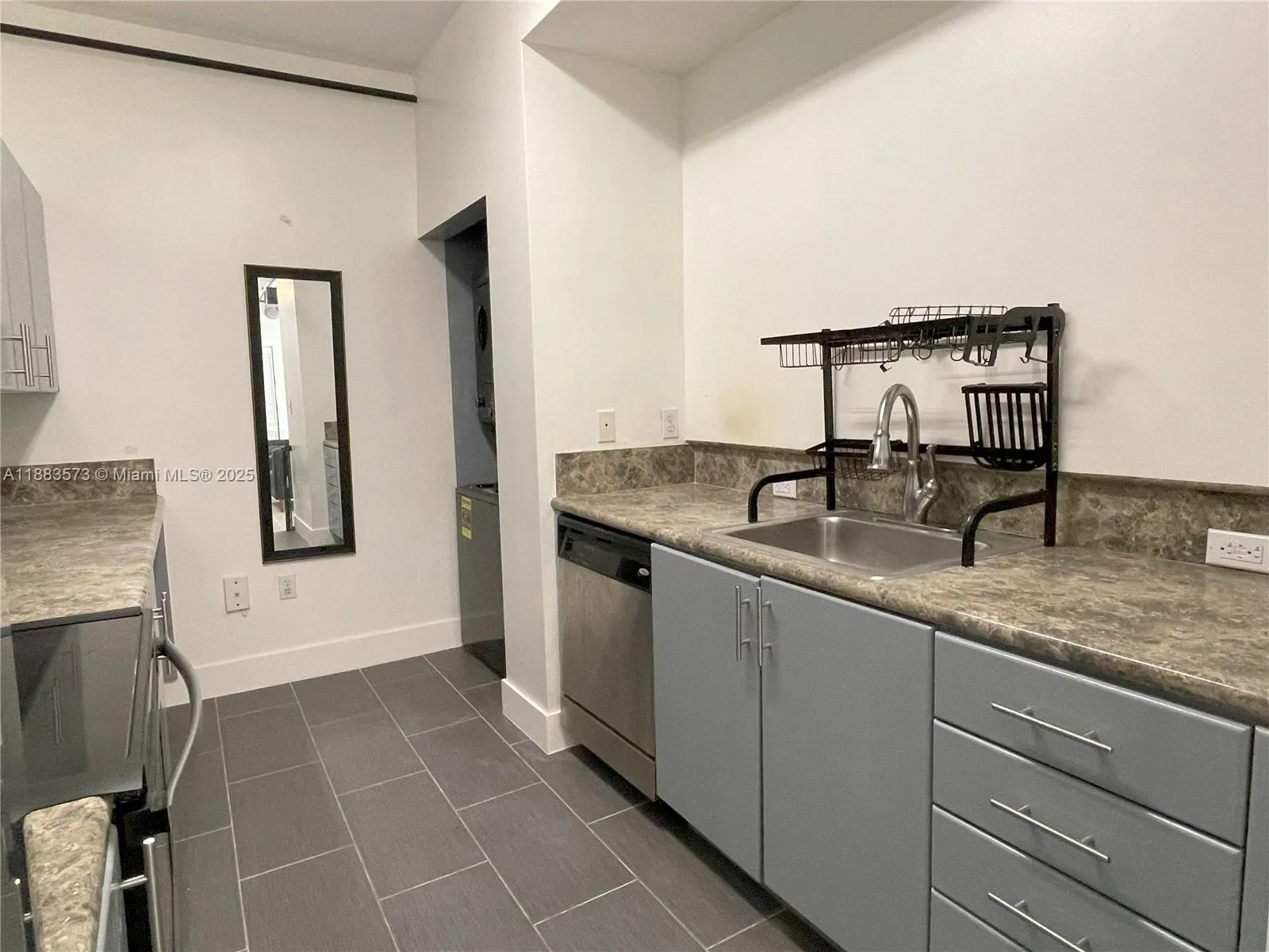 455 NE 25th St, #410