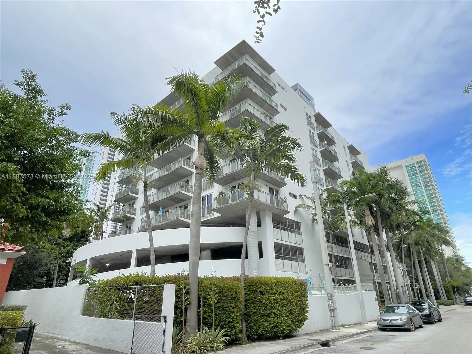 455 NE 25th St, #410