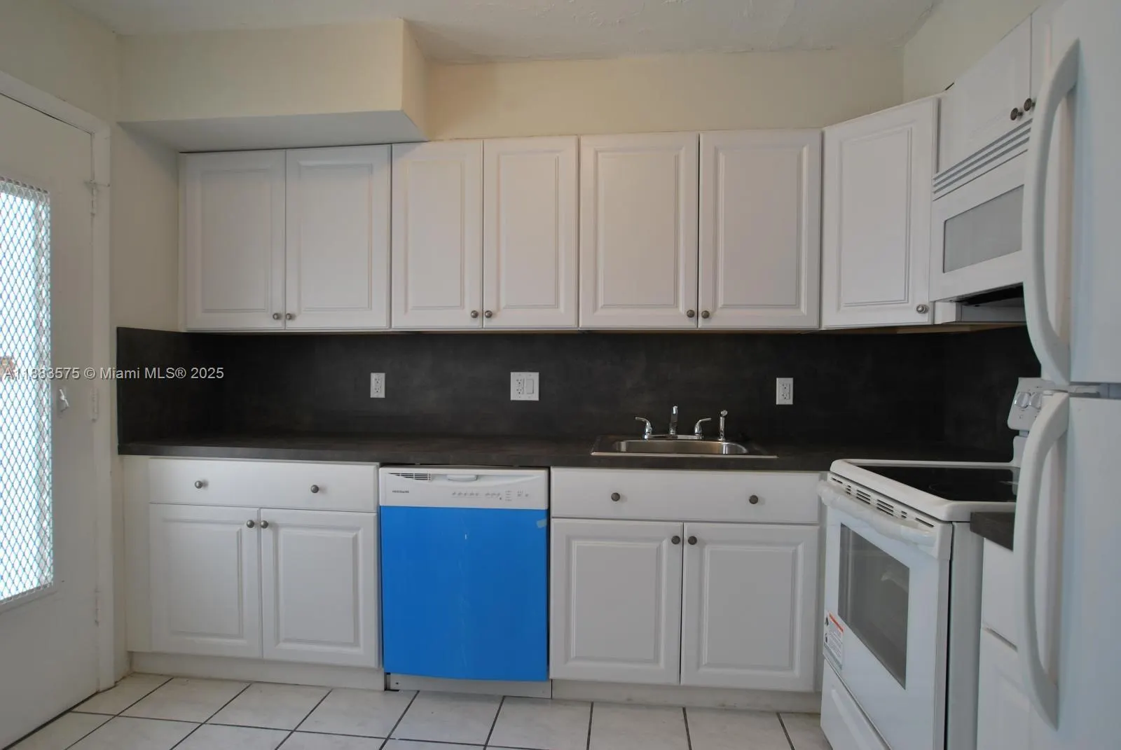 1662 Lincoln Ct, #402