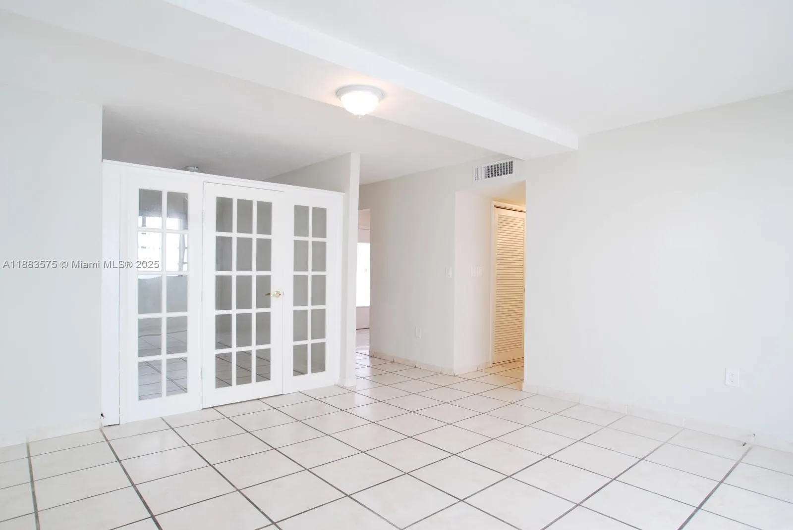 1662 Lincoln Ct, #402