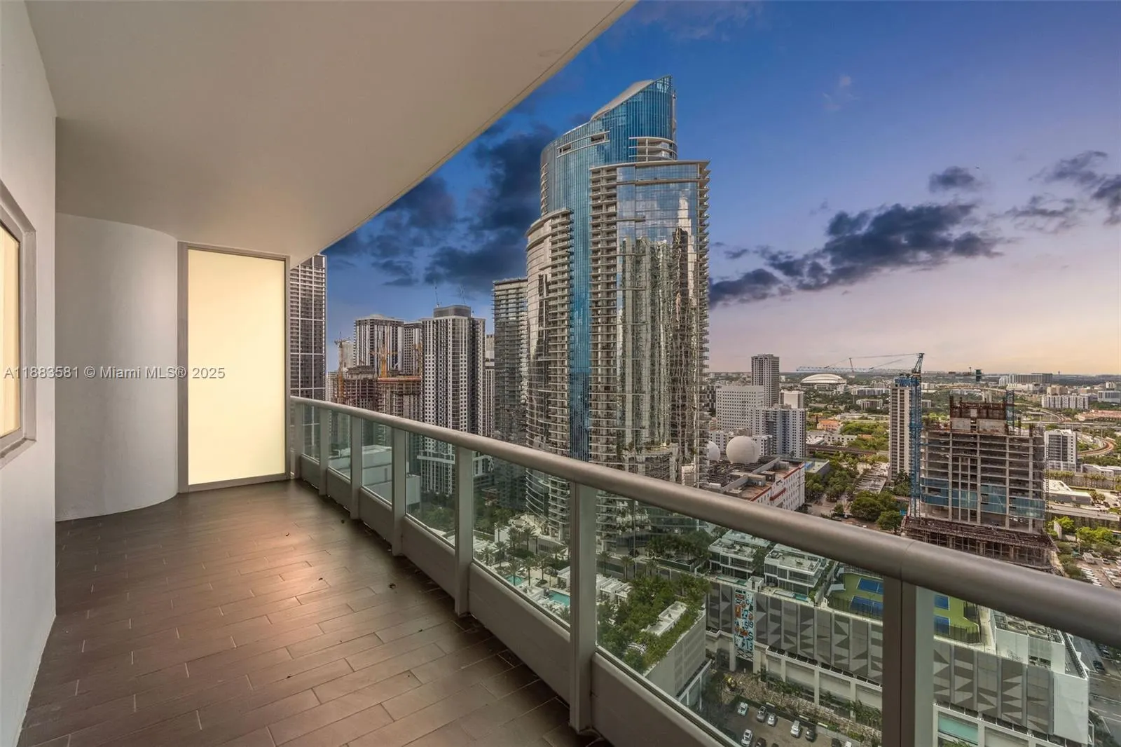 900 Biscayne Blvd, #3502