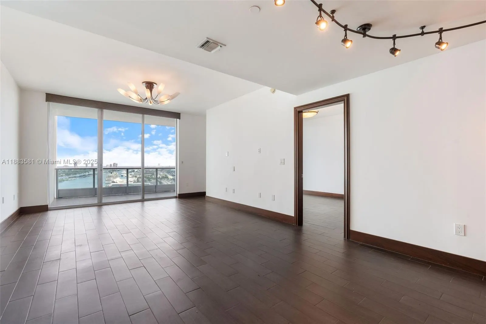 900 Biscayne Blvd, #3502