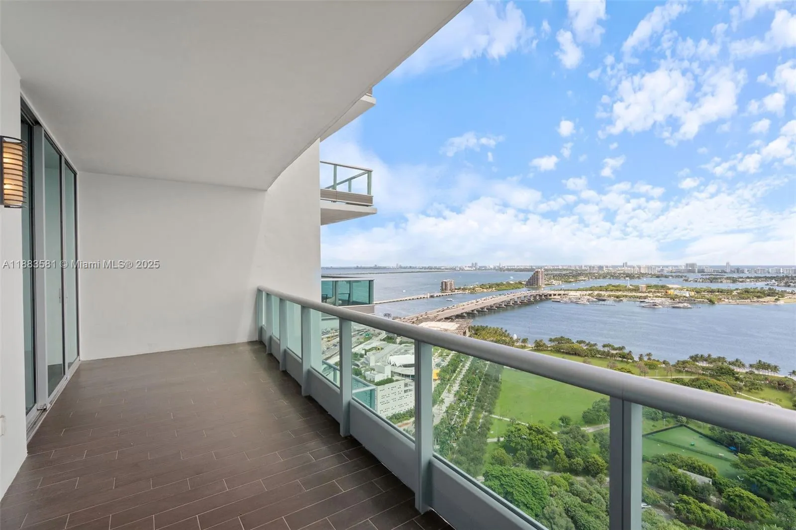 900 Biscayne Blvd, #3502