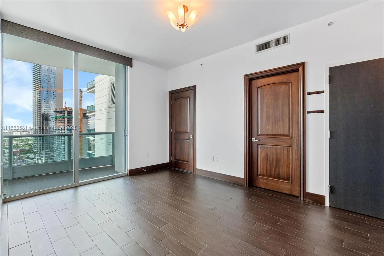 900 Biscayne Blvd, #3502