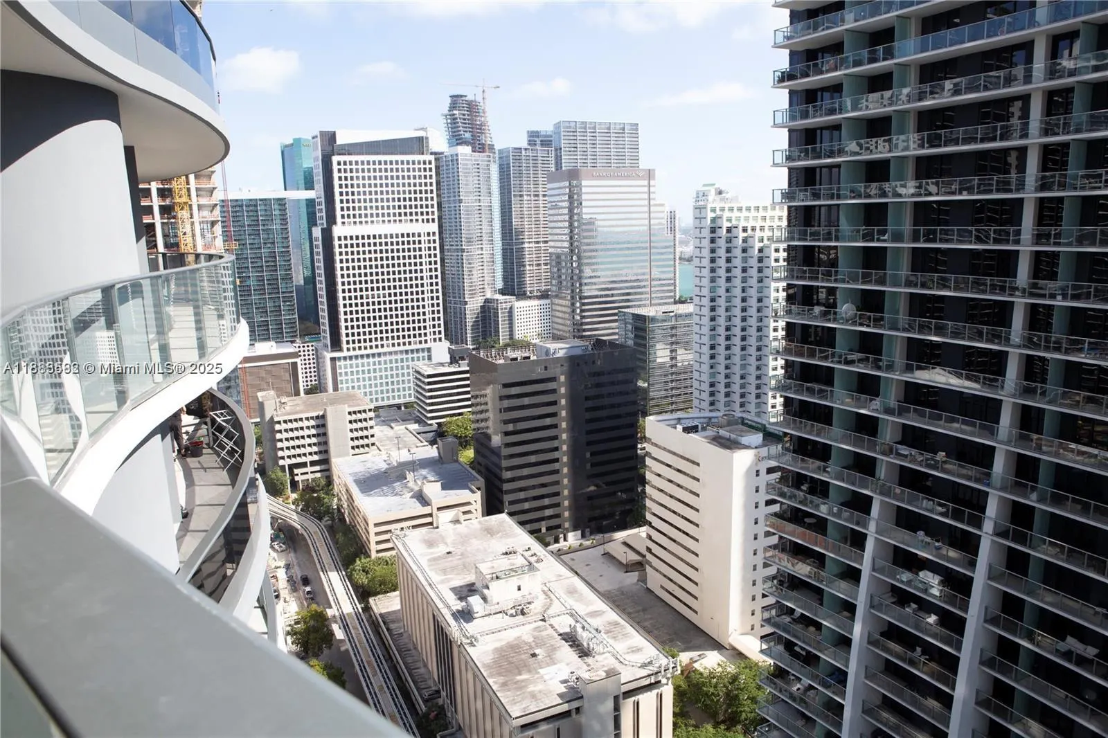 1000 Brickell Plz, #3507