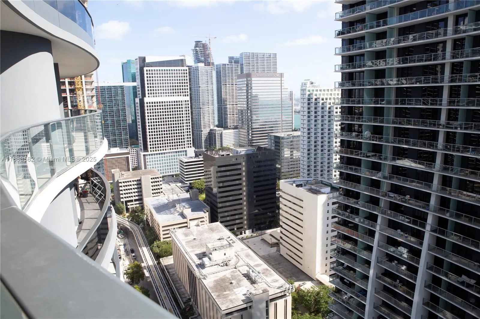 1000 Brickell Plz, #3507