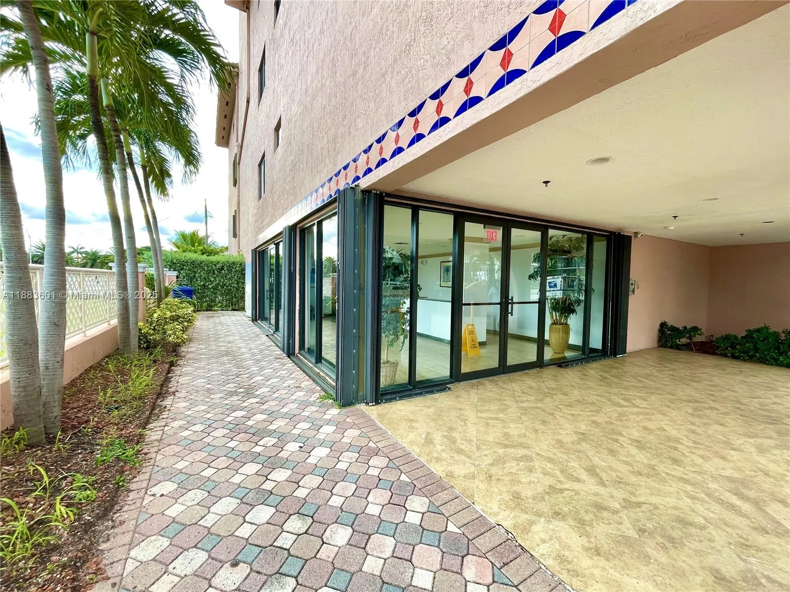 8816 Collins Ave, #206