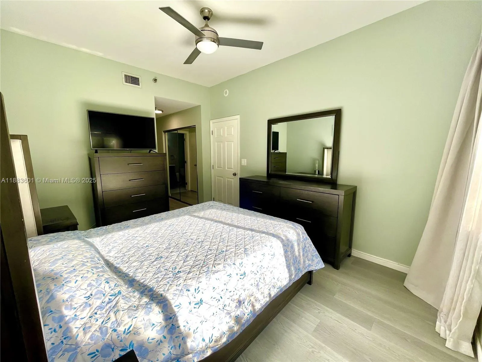 8816 Collins Ave, #206
