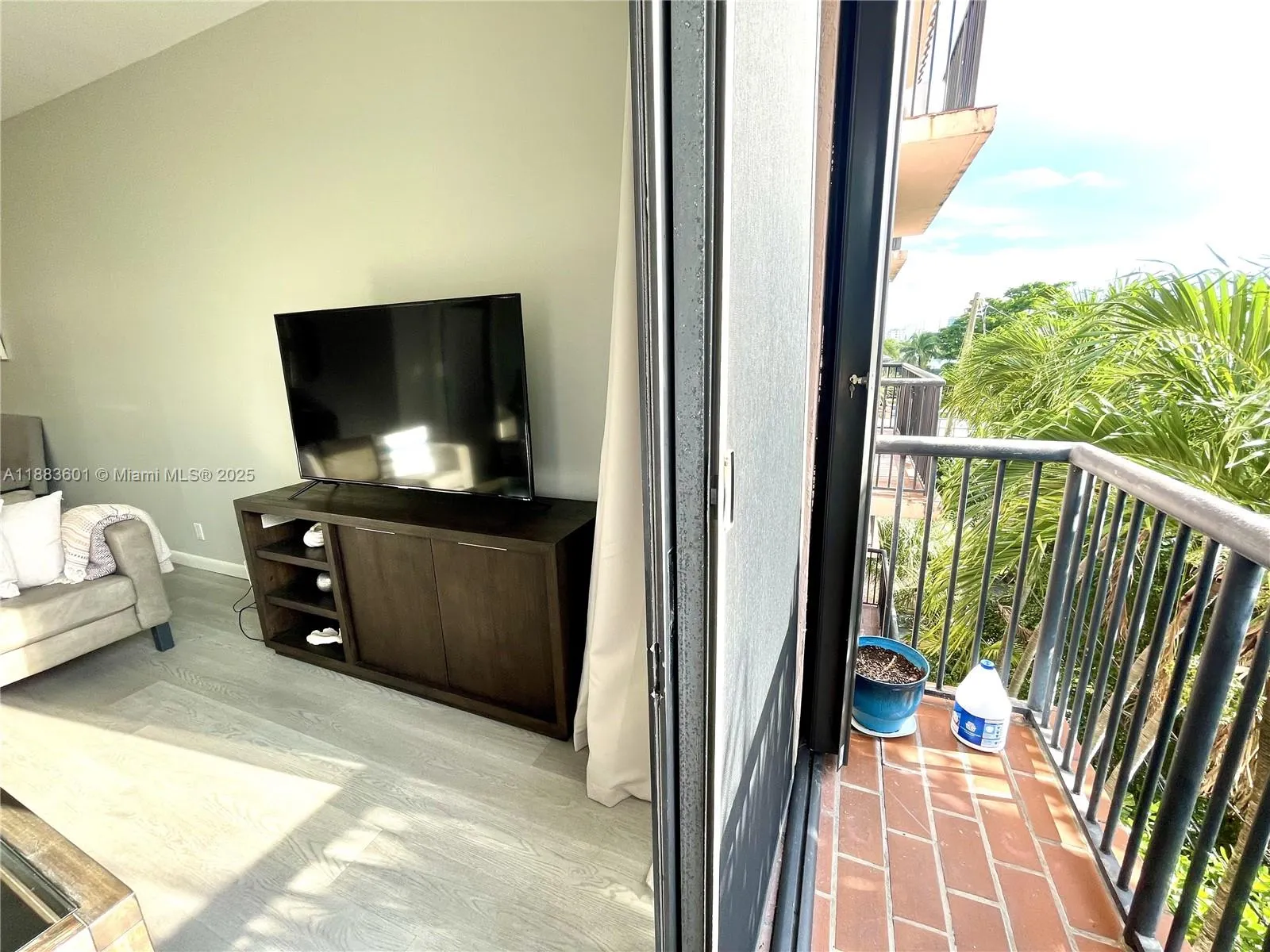 8816 Collins Ave, #206