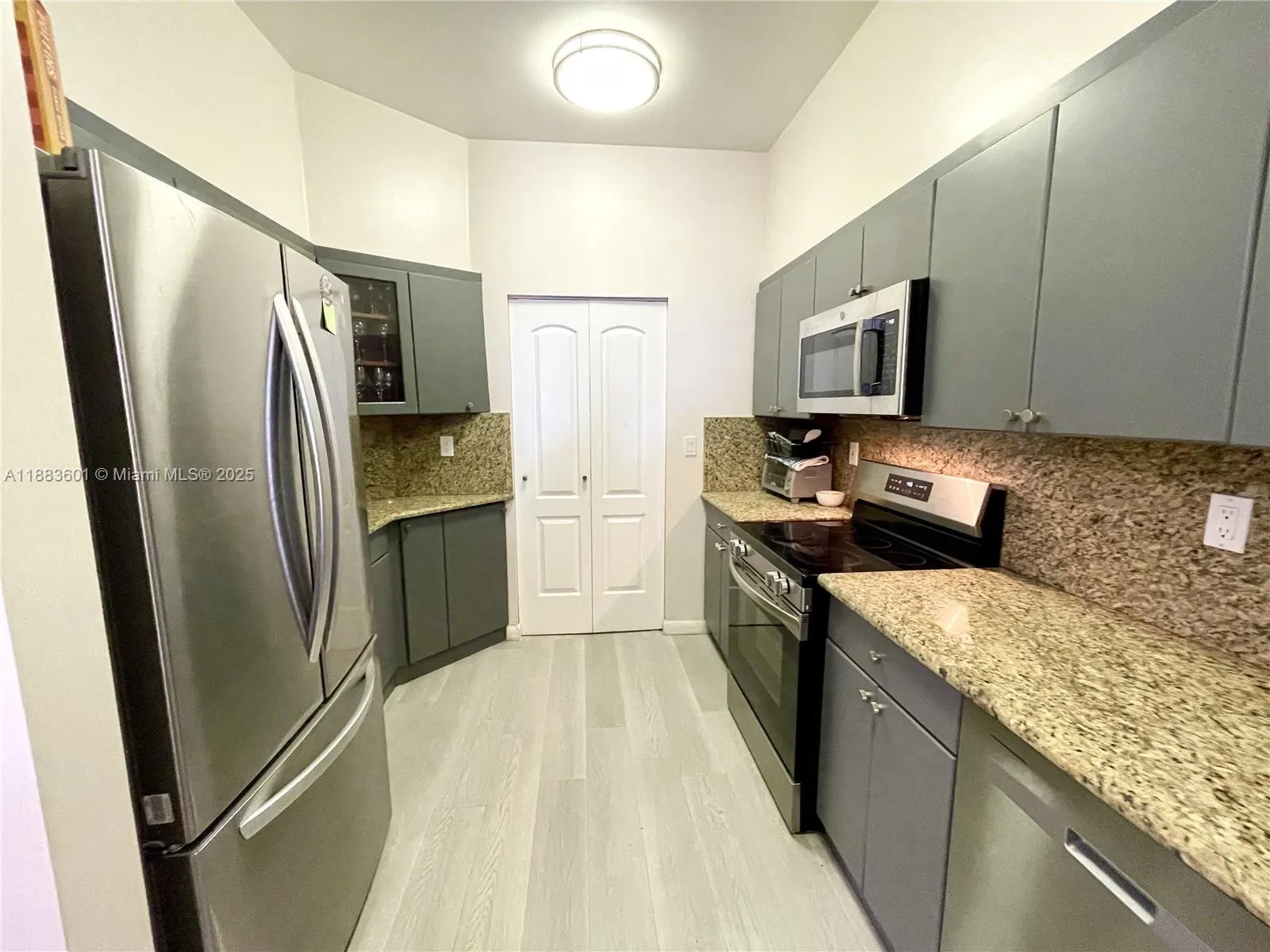 8816 Collins Ave, #206