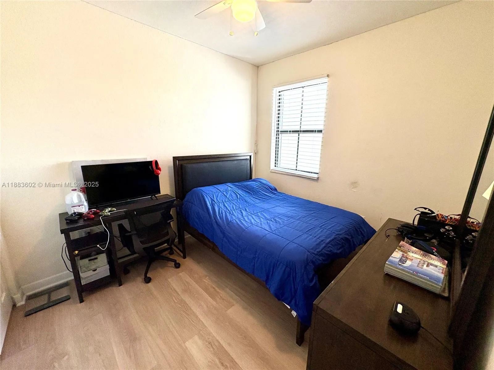 3265 W 100th Ter